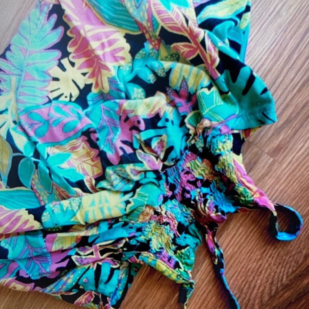 Vibrant tropical print spaghetti straps kid’s dress